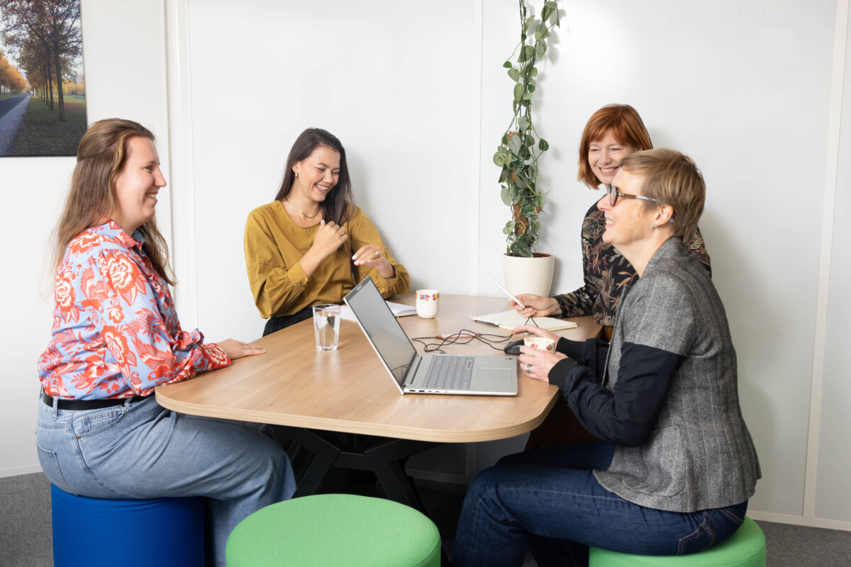 22025 10 27 DG groep portretten teams 151 212